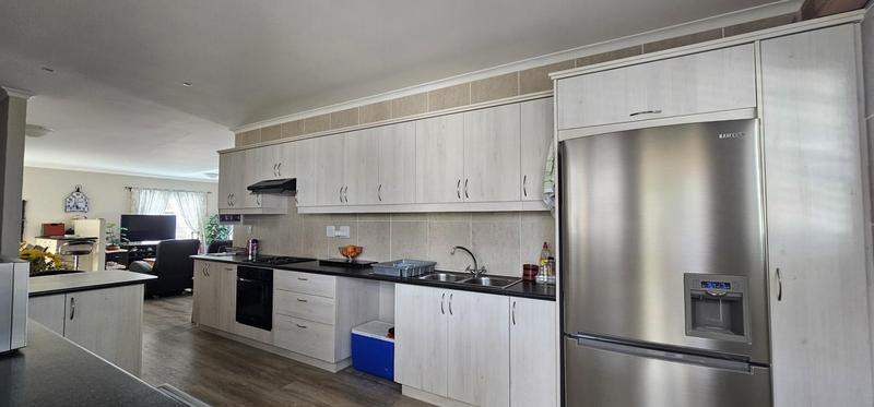 3 Bedroom Property for Sale in Country Club Western Cape